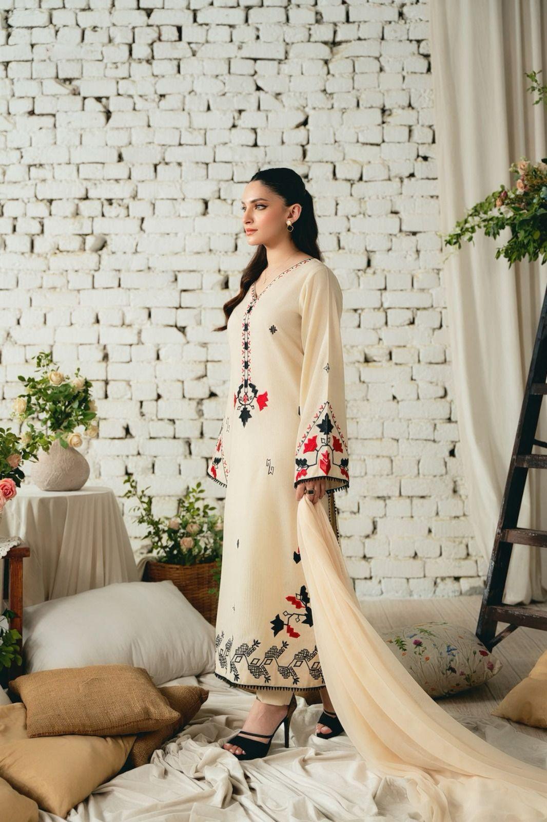 3 Pcs Women's Unstitched Embroidered Suit