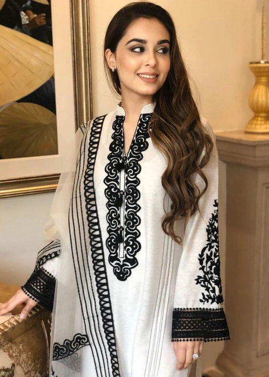 Embroidered Lawn Suit Set in White